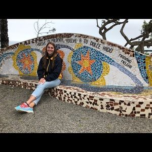 Meet your Posher, Alexandra